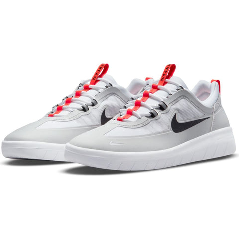 Nyjah Free II (Neutral Grey/Black-White/Bright Crimson)